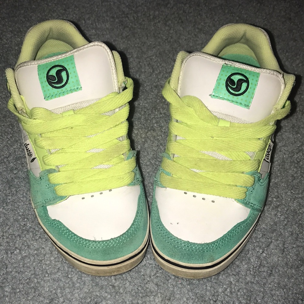 DVS HAYES LOW SIZE 8